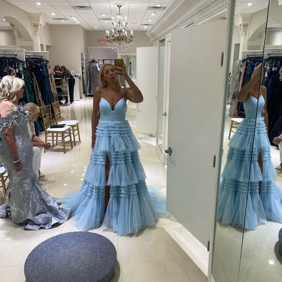 Sherri hill light blue ruffle layers - Picture 3 of 12